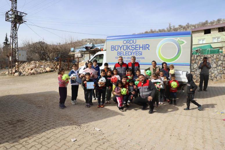 BÜYÜKŞEHİR MİNİK KALPLER İÇİN SEFERBER