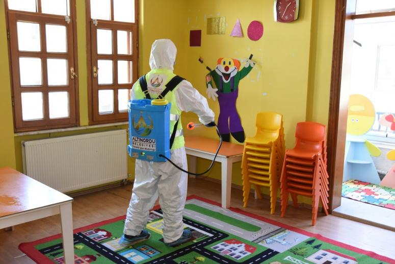 ALTINORDU BELEDİYESİ KREŞ VE GÜNDÜZ BAKIM EVLERİNİ EĞİTİME HAZIR HALE GETİRİYOR