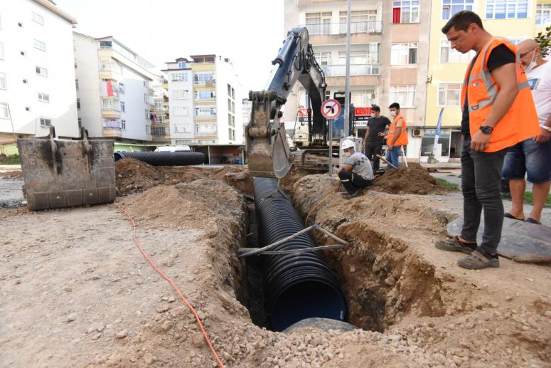 YENİ MAHALLENİN ALTYAPISI YENİLENMEYE DEVAM EDİYOR