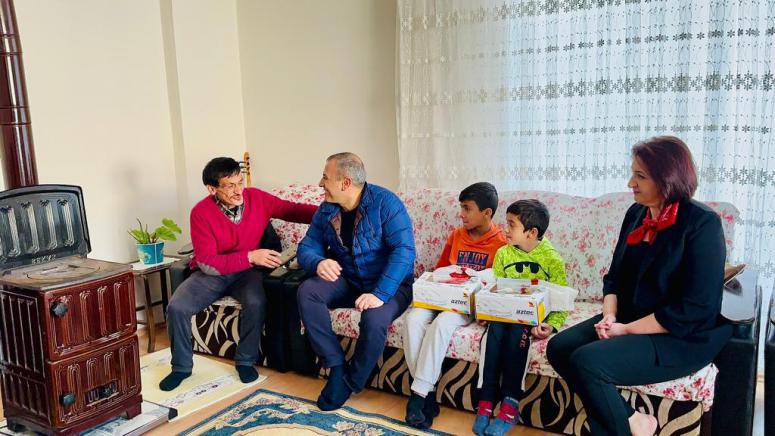 Vali Sonel, Eşi Handan Sonel İle Birlikte Şehit Aileleri,Engeli Olan Aileler ve Yetim Öksüz Evlatlarımızı Ziyarete Devam Ediyor