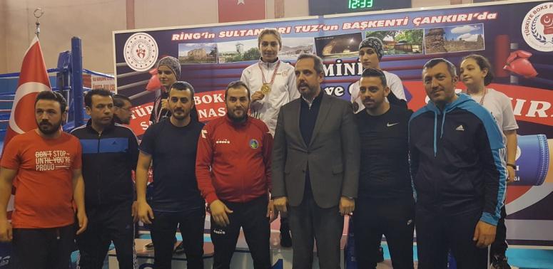 BOKSUN ALTIN KIZI TÜRKİYE ŞAMPİYONASINA DAMGA VURDU