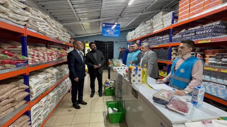 Vali Sonel, “İyilik Çarşı”sını Ziyaret Etti