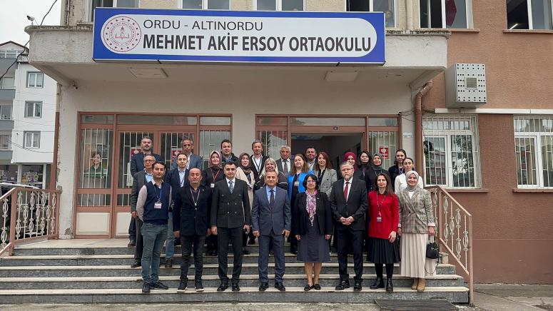 Vali Sonel, Her Pazartesi Sabahı Haftaya Okul Ziyaretleri İle Başlıyoruz