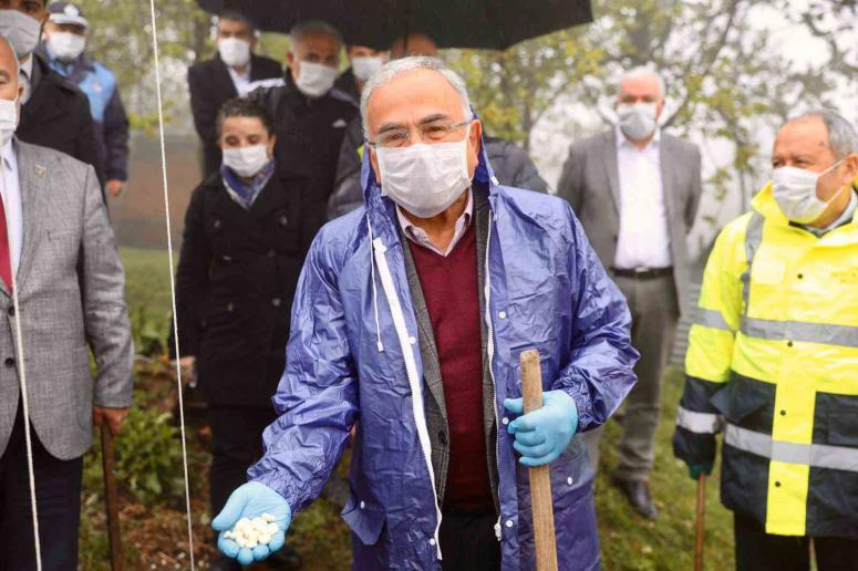 BÜYÜKŞEHİR ÜRETİCİNİN YÜZÜNÜ GÜLDÜRÜYOR