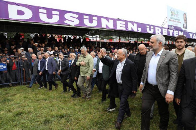 AYBASTI GÜREŞLE COŞTU