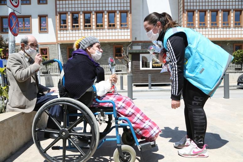 ANNELER GÜNÜ UNUTULMADI