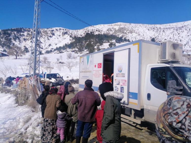 ALTINORDU BELEDİYESİ DEPREM BÖLGESİNE ÜS KURDU