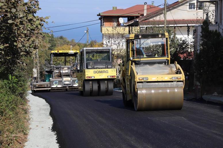 ÖCELİ MAHALLESİ GRUP YOLUNA SICAK ASFALT