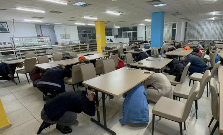 “Çök-Kapan-Tutun” Deprem Anı Tatbikatı Yapıldı