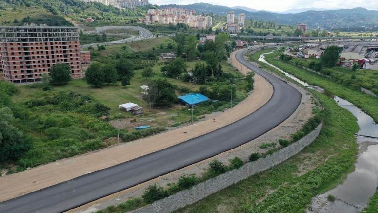 YAKLAŞIK 10 BİN NÜFUSLU MAHALLE RAHATA ERDİ