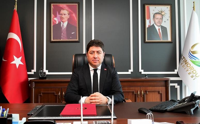 BAŞKAN TÖREN: “15 TEMMUZ BİR DİRİLİŞ VE YENİDEN ŞAHLANIŞTIR”
