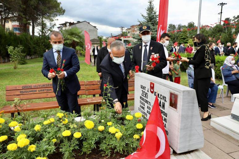 15 TEMMUZ ŞEHİTLERİ DUALARLA ANILDI