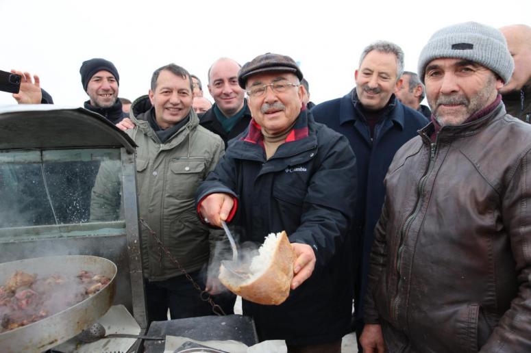 BİNLERCE VATANDAŞIN KATILDIĞI FESTİVAL RENKLİ GÖRÜNTÜLERE SAHNE OLDU