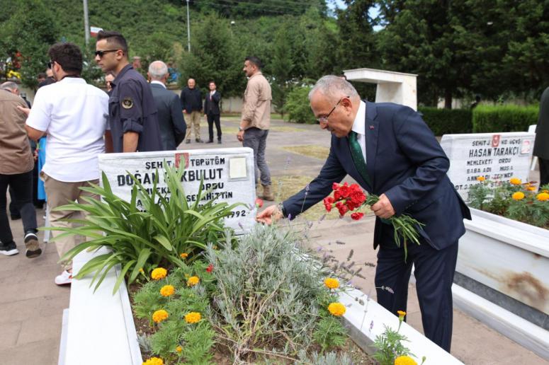 15 TEMMUZ ŞEHİTLERİ DUALARLA ANILDI