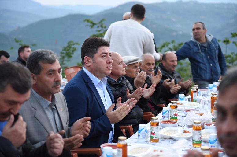 AŞKAN AŞKIN TÖREN ALTINORDULULAR İLE GÖNÜL SOFRALARINDA BİR ARADA