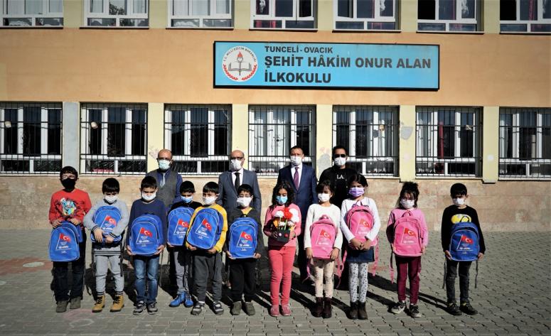 BAŞKAN TÖREN “ŞEHRİMİZDE BELEDİYECİLİK HİZMETLERİNE YENİ BİR BOYUT KAZANDIRMAYA ÇALIŞIYORUZ”
