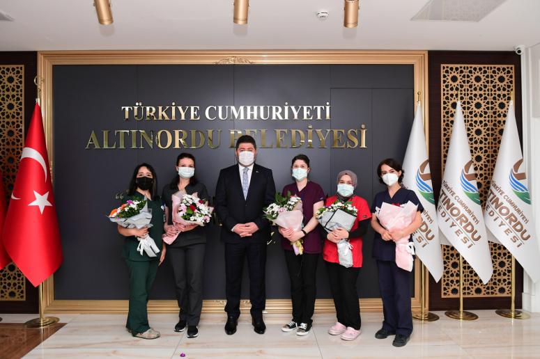 ALTINORDU BELEDİYESİ HEMŞİRELERİ UNUTMADI