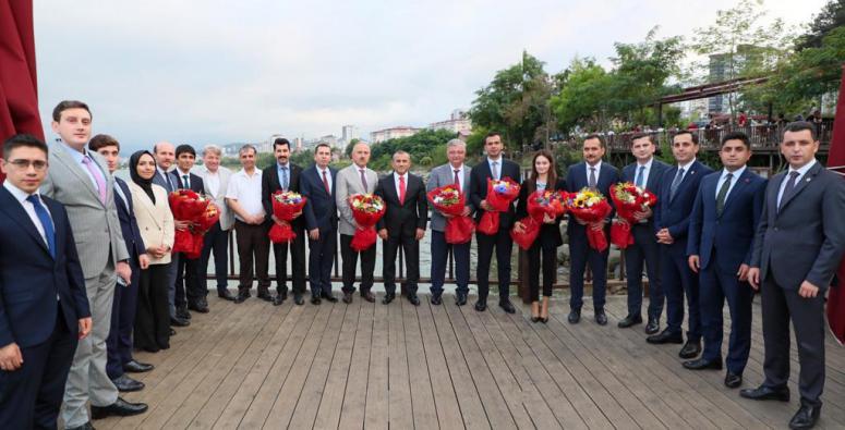 Vali Sonel, Tayini Çıkan Mülki İdare Amirleri Onuruna Veda Yemeği Düzenledi