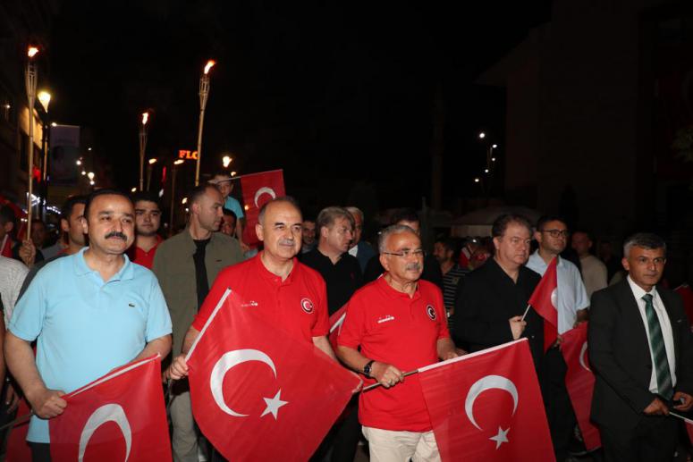 30 Ağustos Zafer Bayramında Yürüyüş ve Konser Etkinliği Yapıldı