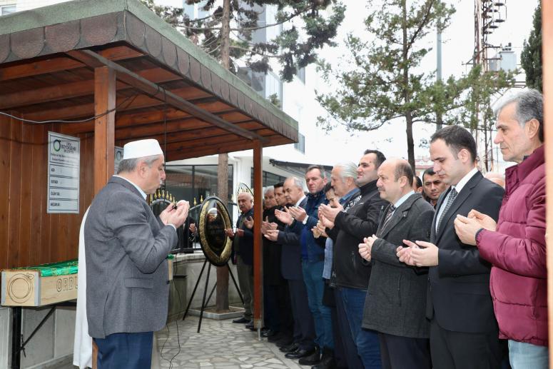 Valiliğimiz Emektarı İsmail Uzunçakmak Son Yolculuğuna Uğurlandı