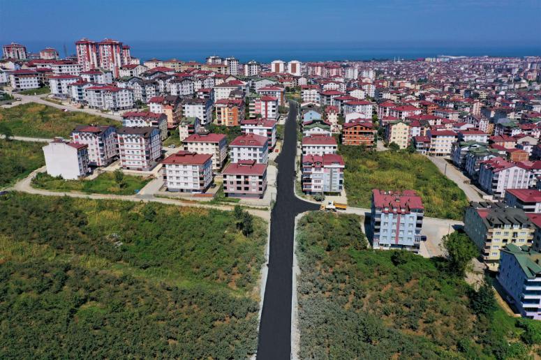 BAŞKAN TÖREN HİZMETLERİYLE TAKDİR TOPLAMAYA DEVAM EDİYOR
