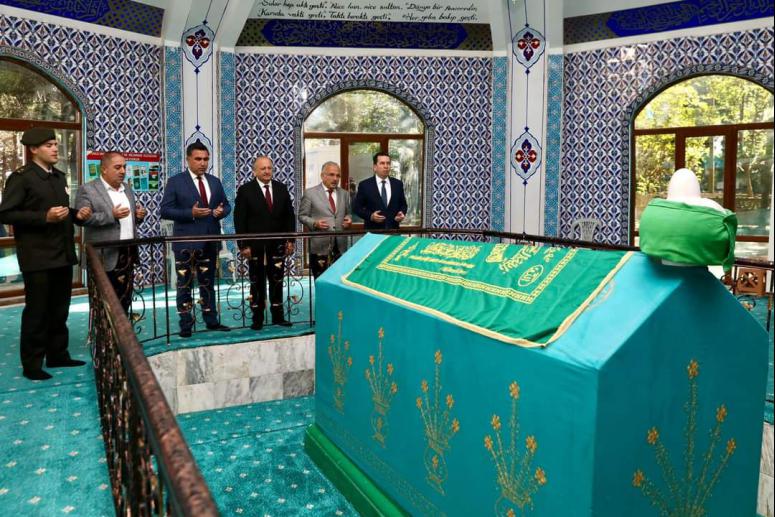 YUNUS EMRE VEFATININ 702. YILINDA ÜNYE’DE Kİ TÜRBESİNDE ANILDI
