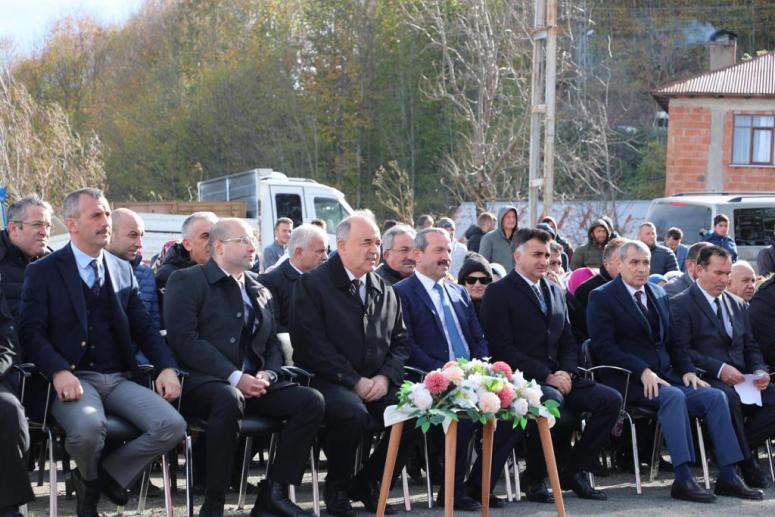 Akkuş İlçemizde Hayırsever Tarafından Yaptırılan İlkokul Törenle Açıldı