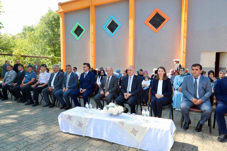 Kırlı İlkokulu-Ortaokulu’nda Hayırseverler Tarafından Yaptırılan Atölyelerin Açılışı Yapıldı
