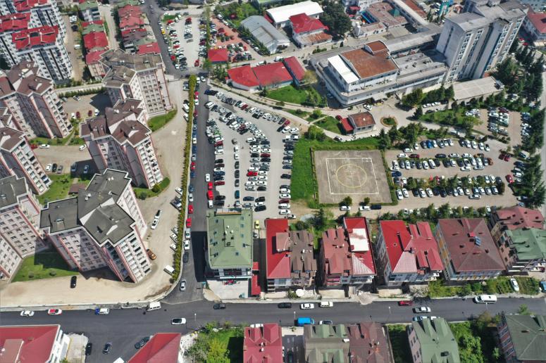 ALTINORDU BELEDİYESİ ŞEHRİN AKUT SORUNLARINA ÇÖZÜM ÜRETMEYE DEVAM EDİYOR