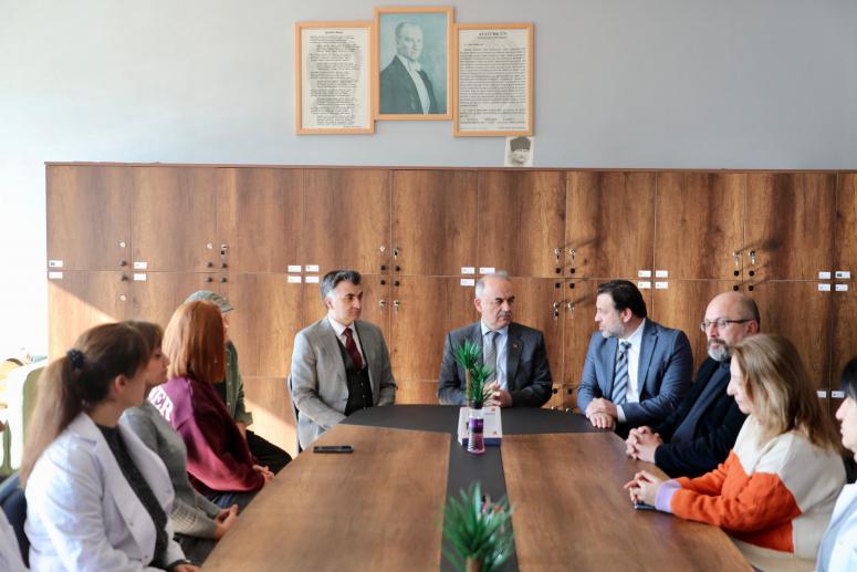 Vali Erol, Okul Ziyaretlerine Devam Etti