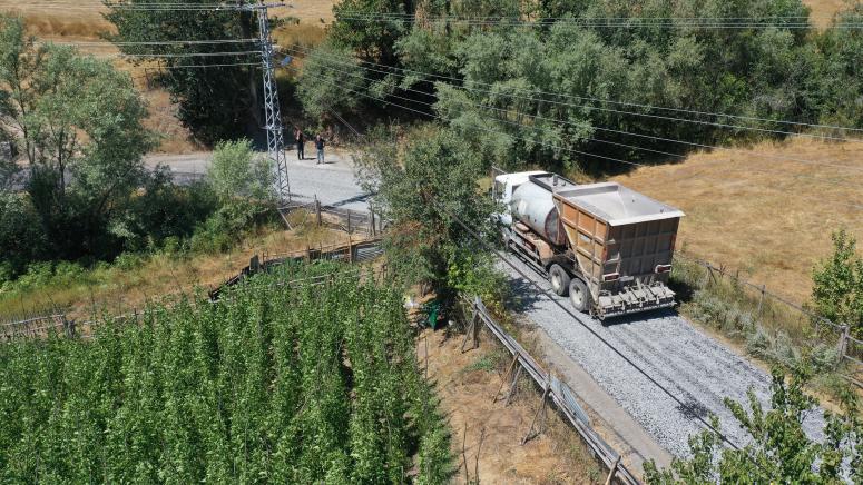 MESUDİYE’DE 12 KM’LİK GRUP YOLU ASFALTLANIYOR