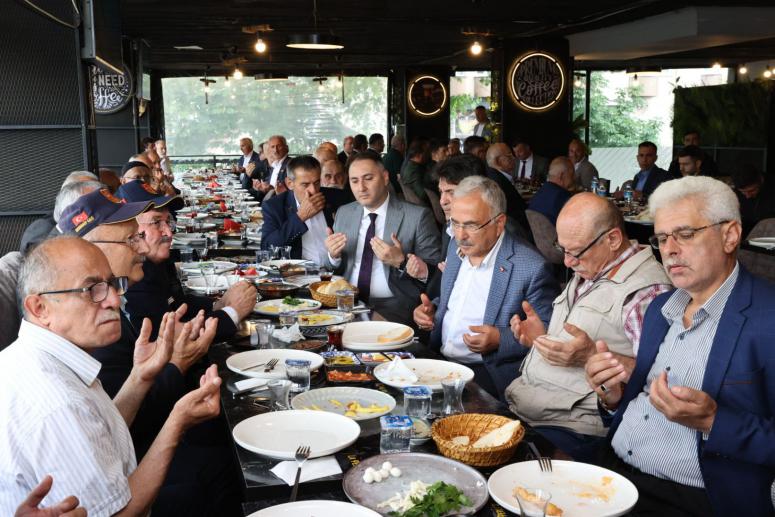 BAŞKAN GÜLER ŞEHİT YAKINLARI VE GAZİLERLE BİR ARAYA GELDİ