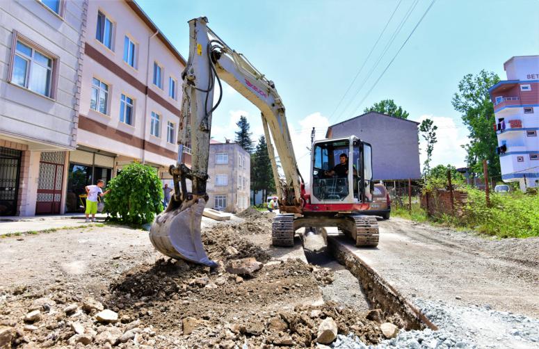 ALTINORDU BELEDİYESİ ÇALIŞIYOR KENTİN ÇEHRESİ DEĞİŞİYOR