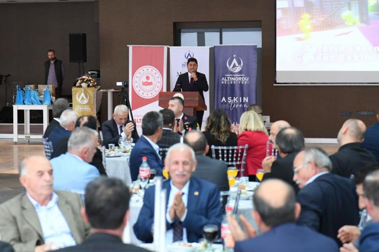 ALTINORDU’DA “19 EKİM MUHTARLAR GÜNÜ” DOLU DOLU KUTLANDI