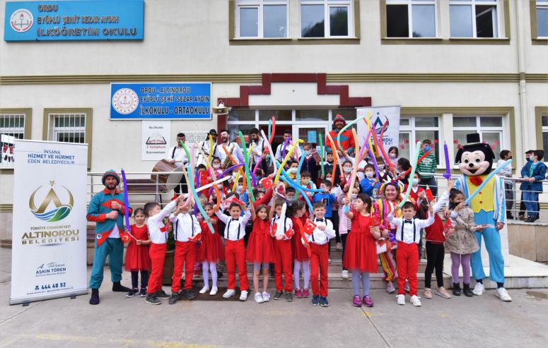 ALTINORDU’DA 23 NİSAN COŞKUSU BAŞLADI