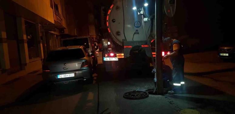 BÜYÜKŞEHİR MESAİ GÖZETMEKSİZİN ÇALIŞIYOR