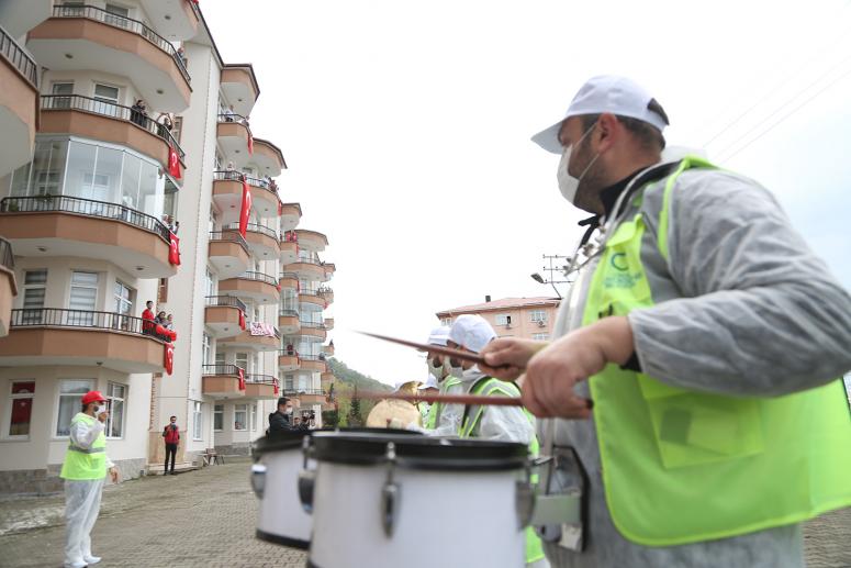 BÜYÜKŞEHİR’DEN UNUTULMAZ 23 NİSAN ETKİNLİĞİ