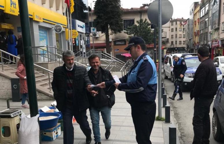 BÜYÜKŞEHİR, VİRÜSE KARŞI BİLGİLENDİRİCİ EL BROŞÜRLERİ DAĞITIYOR