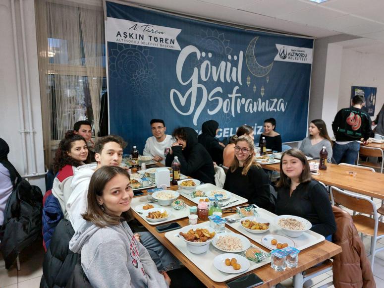 BU RAMAZAN VE HER ZAMAN PAYLAŞMANIN VE DAYANIŞMANIN ADRESİ ALTINORDU BELEDİYESİ