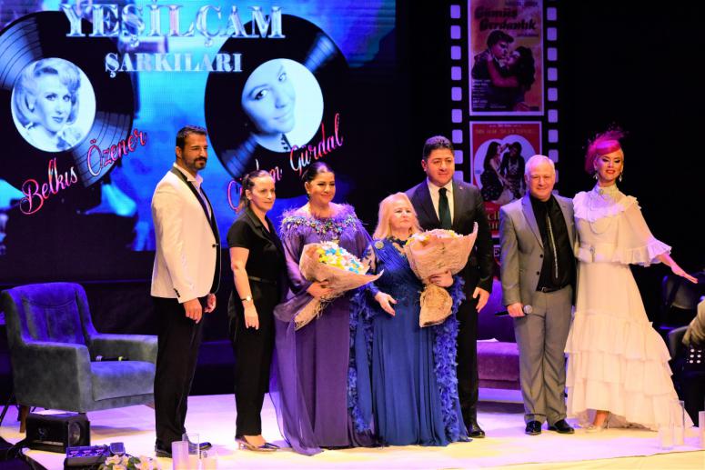 KÜLTÜR VE SANAT ŞEHRİ ALTINORDU’DA NOSTALJİ RÜZGARI ESTİ