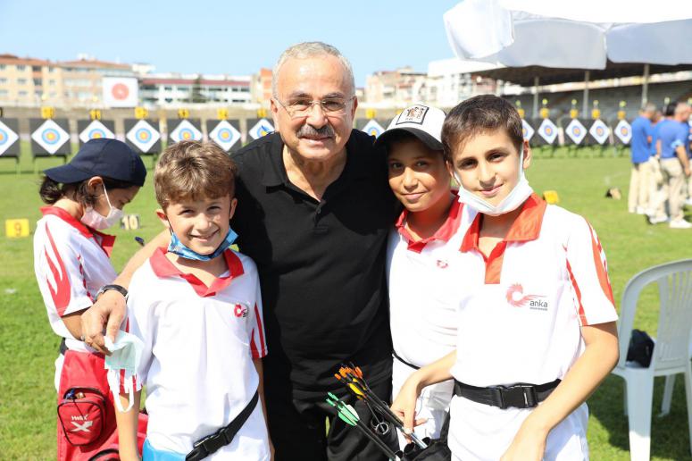 GELECEĞİN METE VE YASEMİNLERİ YETİŞİYOR