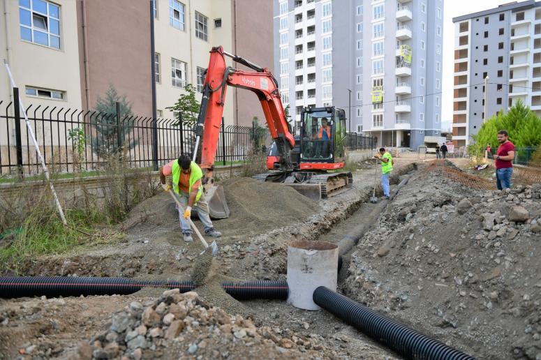BAŞKAN TÖREN “SAĞLIKLI VE MODERN BİR ŞEHİR İÇİN ÖNCE ALTYAPI”