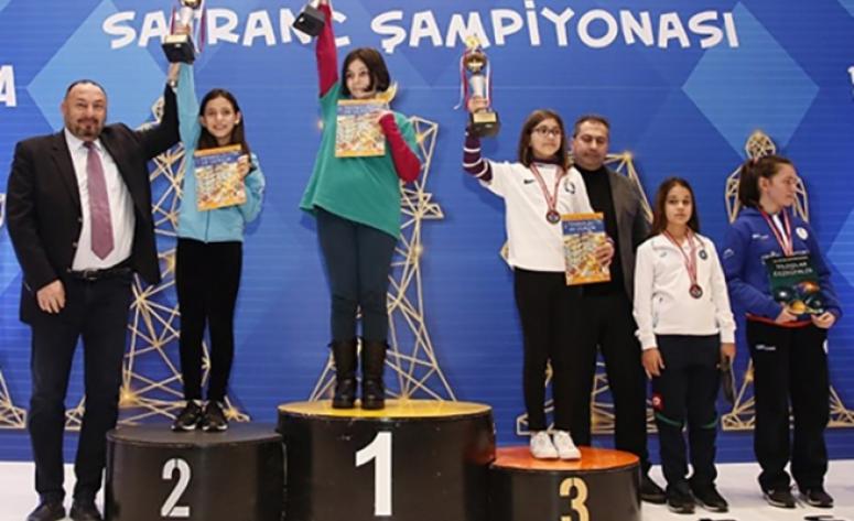 Satrançta 2 Türkiye şampiyonluğu geldi