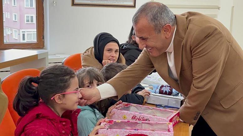 Vali Sonel, “Yöre İnsanımıza Devletimizin Şefkatini Göstermeye Gayret Ediyoruz ”