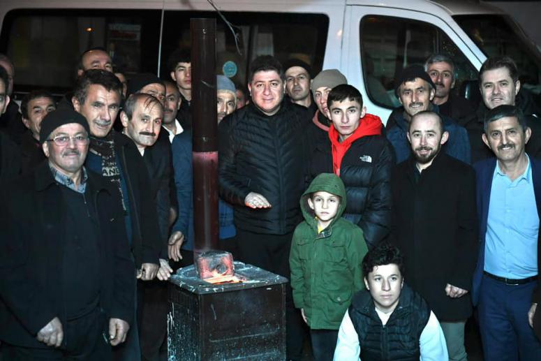 ALTINORDU, BAŞKAN TÖREN'İ BAĞRINA BASTI