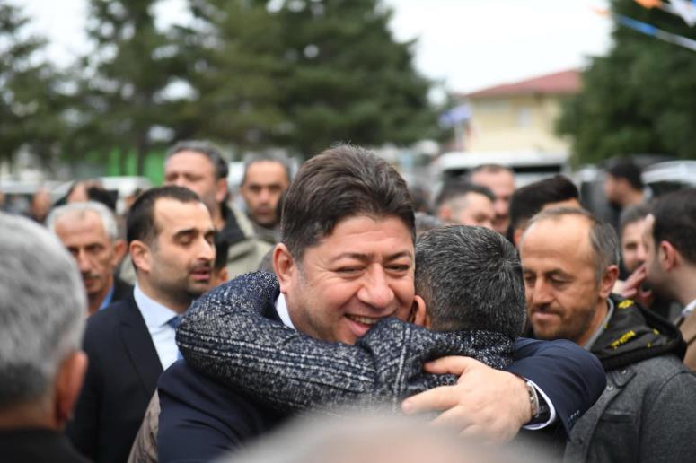 BAŞKAN AŞKIN TÖREN’E SEVGİ SELİ