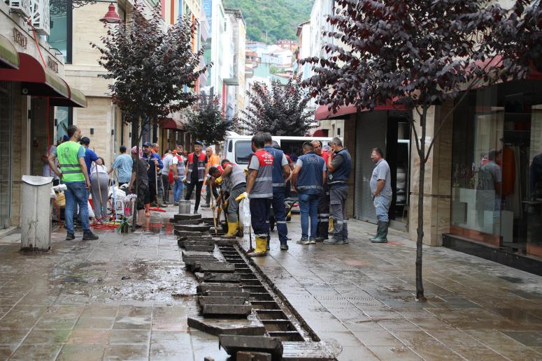 SELİN İZLERİ SİLİNİYOR