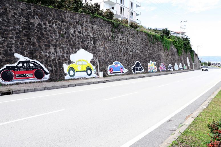 ORDU’DA BOŞ DUVARLAR GRAFİTİ İLE RENKLENİYOR