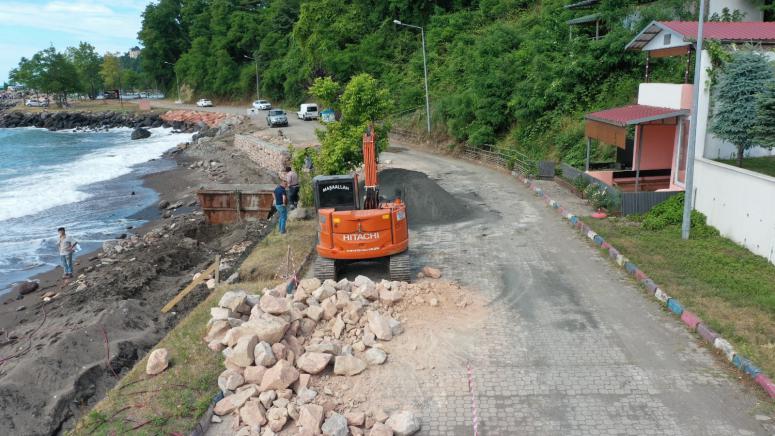 ALTINORDU’DA KIRSAL MAHALLELER BETON YOLLARLA BULUŞMAYA DEVAM EDİYOR