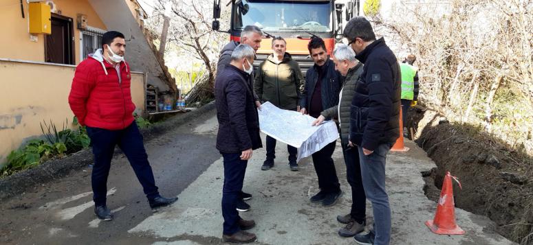 ALTINORDU İLÇESİ ŞAHİNCİLİ MAHALLESİNİN İÇME SUYU ŞEBEKE HATLARI YENİLENİYOR